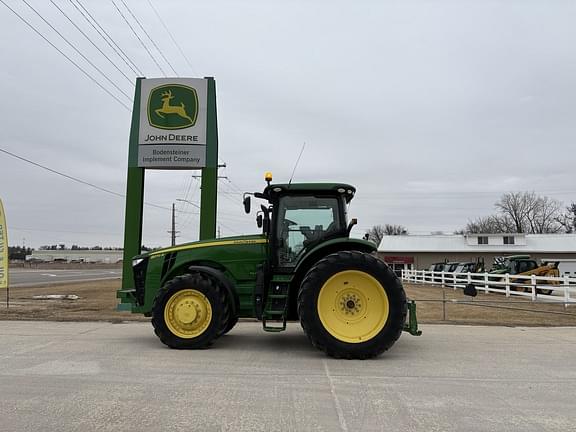 Image of John Deere 8270R Primary image