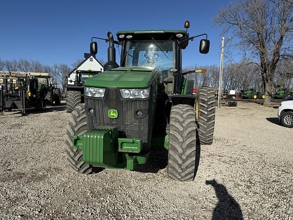 Image of John Deere 8270R equipment image 2