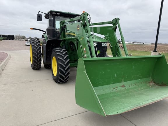 Image of John Deere 8270R equipment image 3