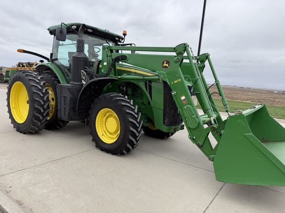 Image of John Deere 8270R equipment image 4