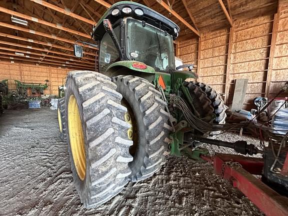Image of John Deere 8270R equipment image 4