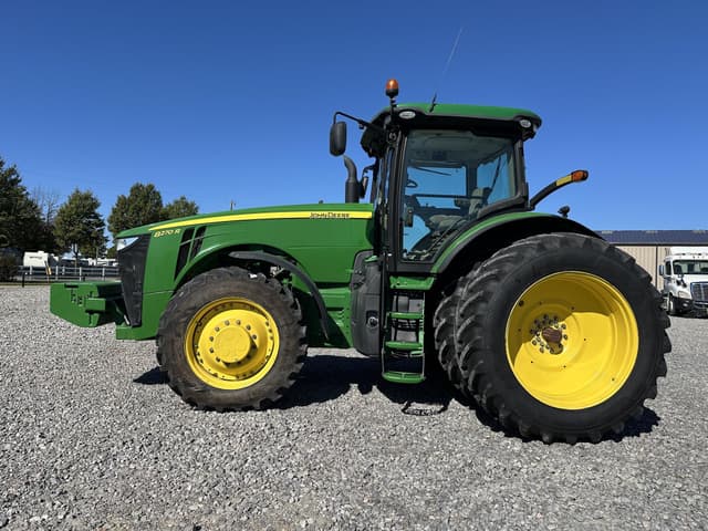 Image of John Deere 8270R equipment image 2