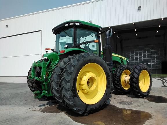 Image of John Deere 8270R equipment image 4