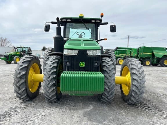 Image of John Deere 8270R equipment image 3