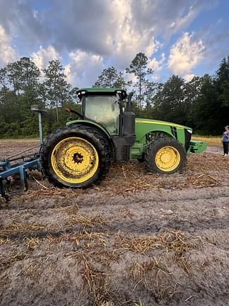 Image of John Deere 8270R equipment image 2