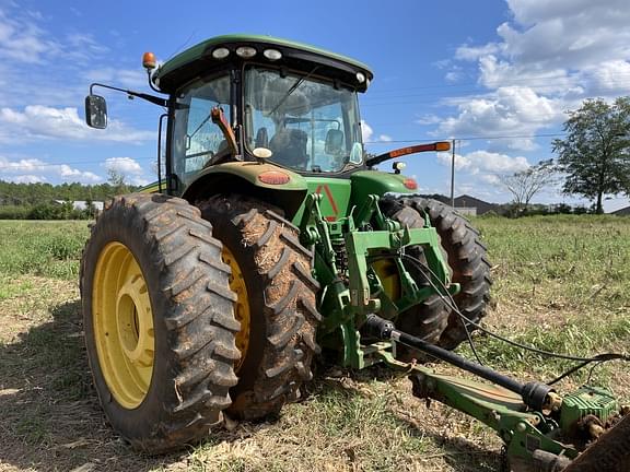 Image of John Deere 8270R equipment image 2