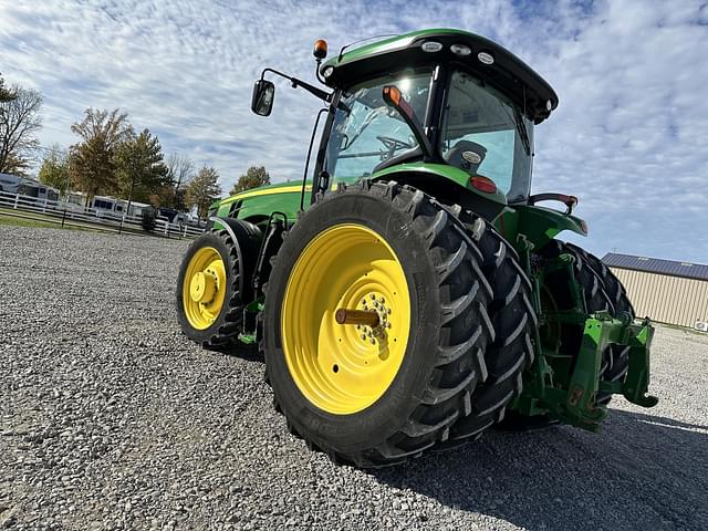 Image of John Deere 8270R equipment image 4