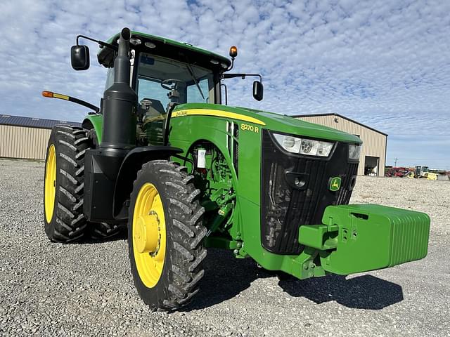 Image of John Deere 8270R equipment image 1