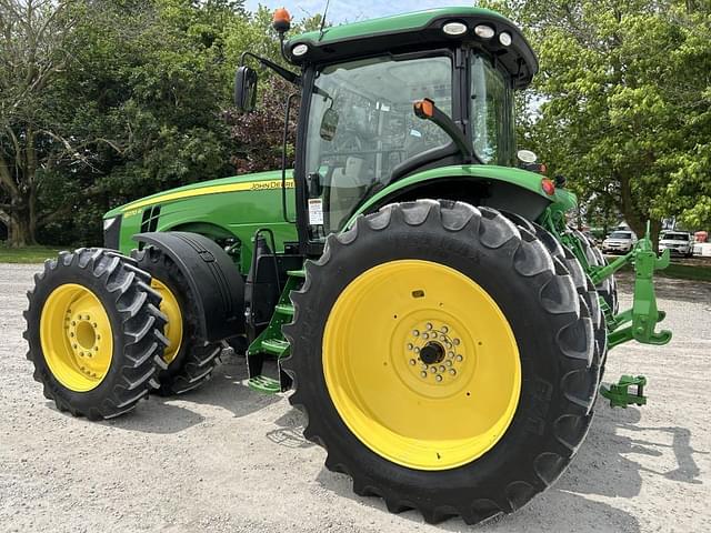 Image of John Deere 8270R equipment image 4