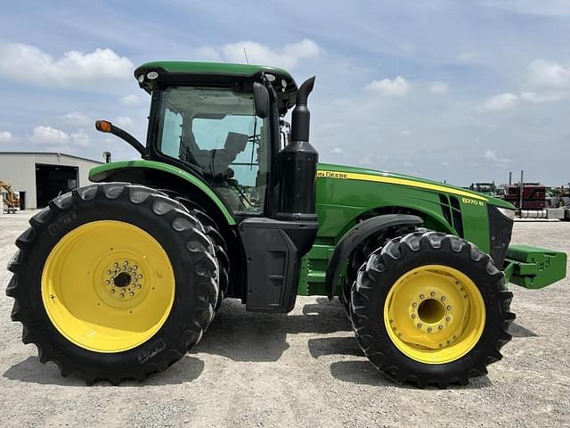 Image of John Deere 8270R equipment image 3