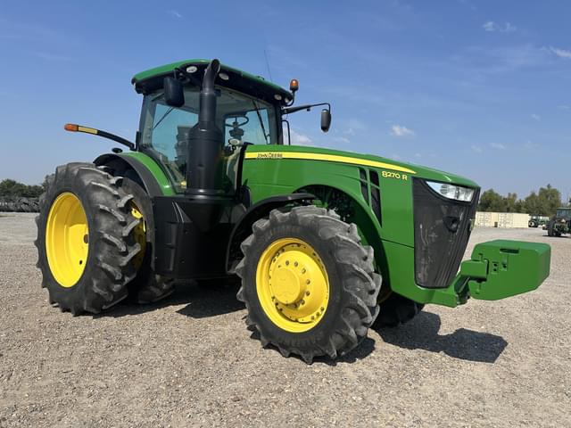 Image of John Deere 8270R equipment image 1