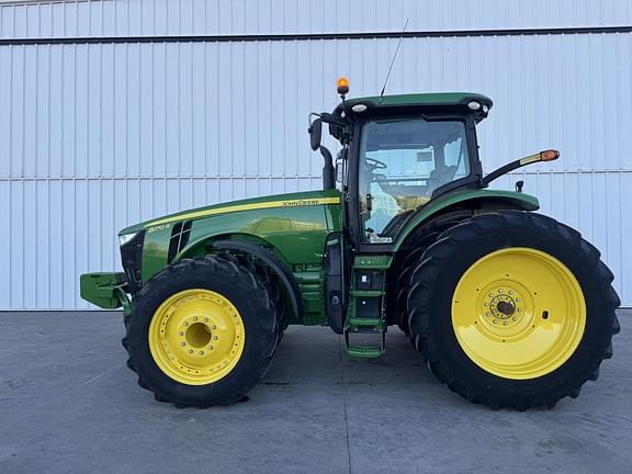 Image of John Deere 8270R Primary image