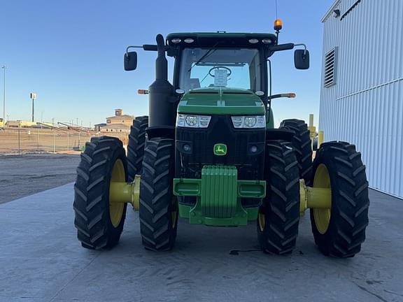 Image of John Deere 8270R equipment image 3