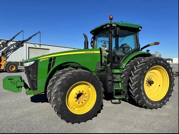 2015 John Deere 8295R Equipment Image0