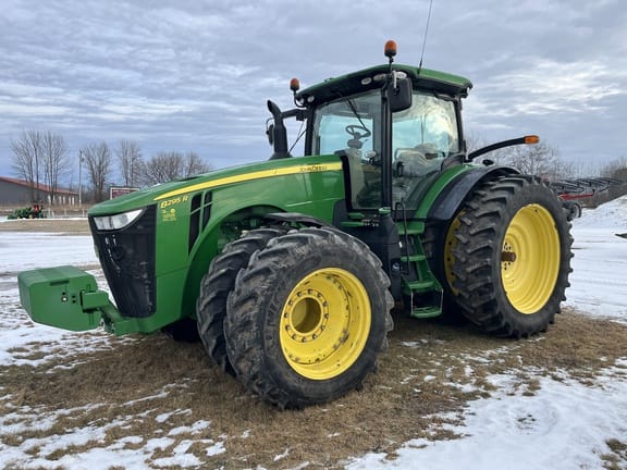 2015 John Deere 8295R Equipment Image0