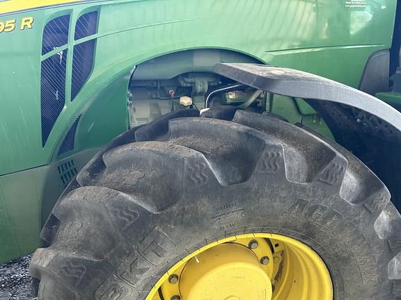 Image of John Deere 8295R equipment image 2