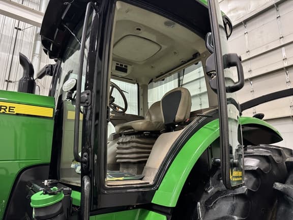 Image of John Deere 8295R equipment image 3