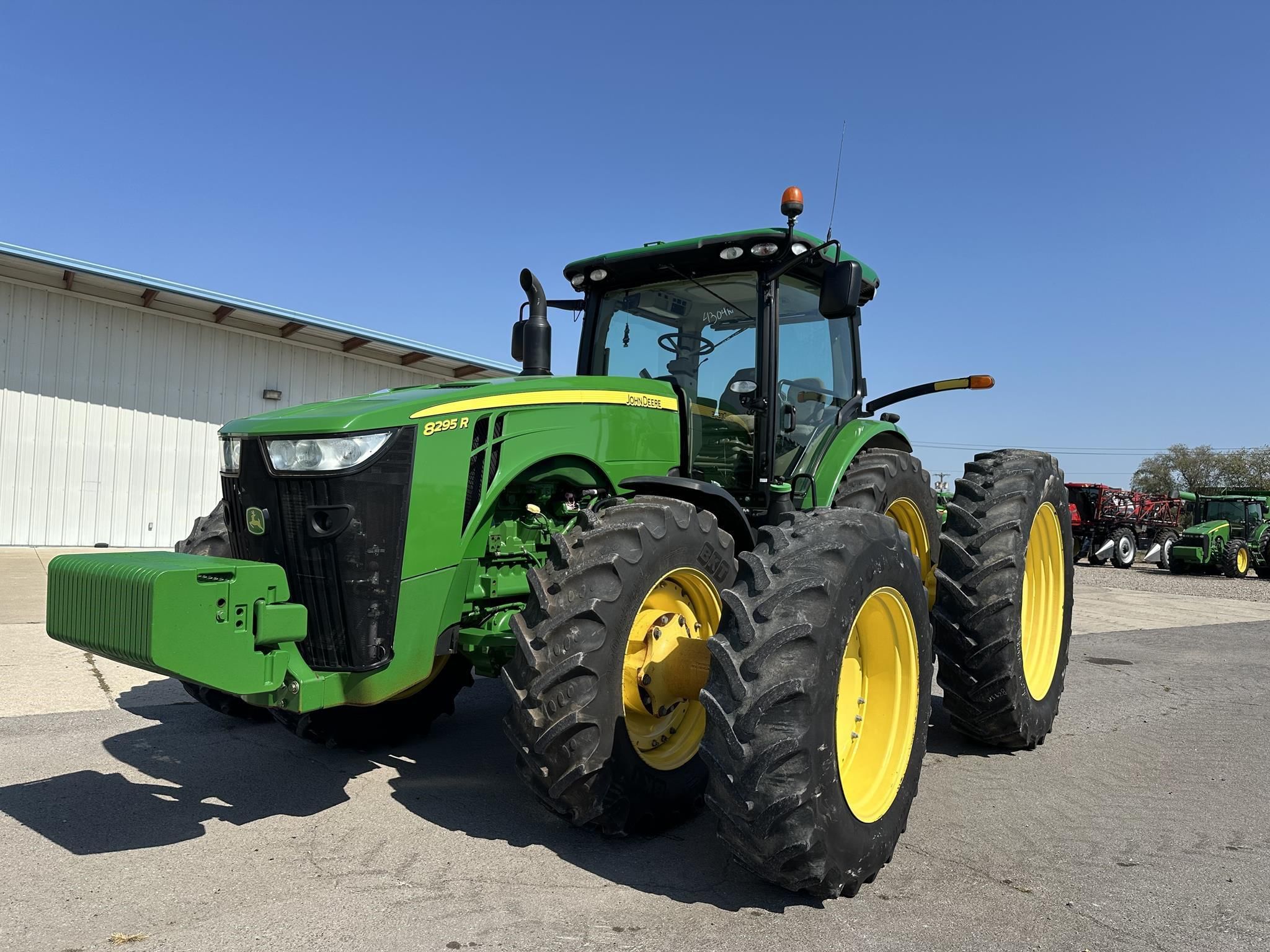 2015 John Deere 8295R Equipment Image0