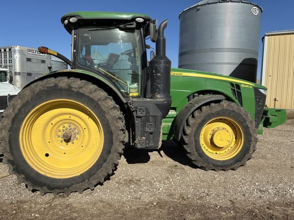 Image of John Deere 8295R equipment image 1