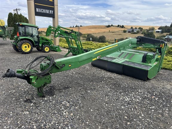 2015 John Deere 830 Equipment Image0