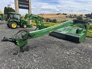 2015 John Deere 830 Image