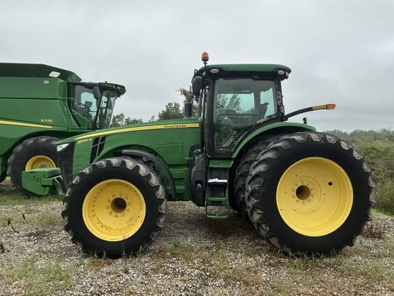 Image of John Deere 8320R equipment image 4