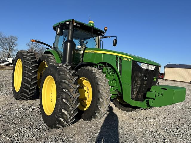 Image of John Deere 8320R equipment image 1