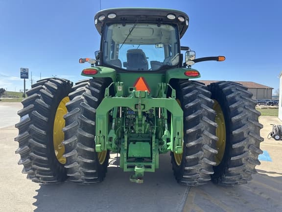 Image of John Deere 8320R equipment image 4