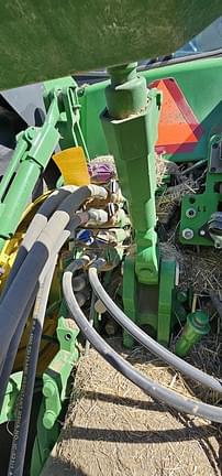 Image of John Deere 8320R equipment image 2