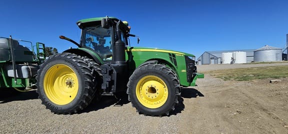 Main image John Deere 8320R