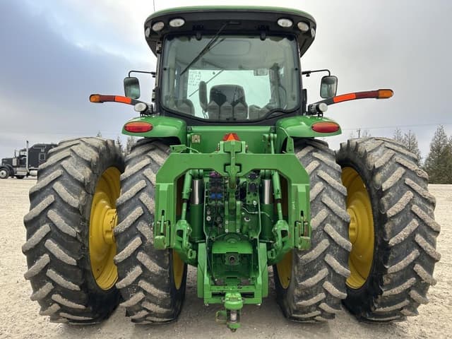 Image of John Deere 8320R equipment image 3