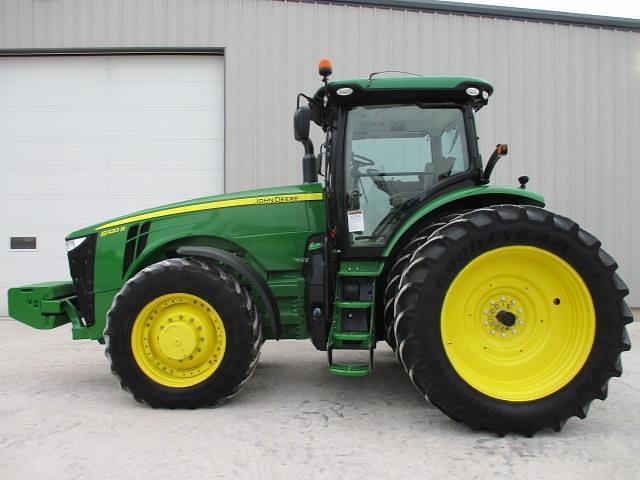 Image of John Deere 8320R equipment image 3