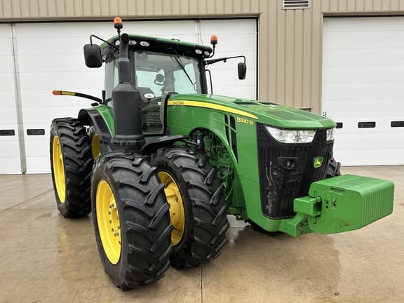 Image of John Deere 8320R equipment image 1