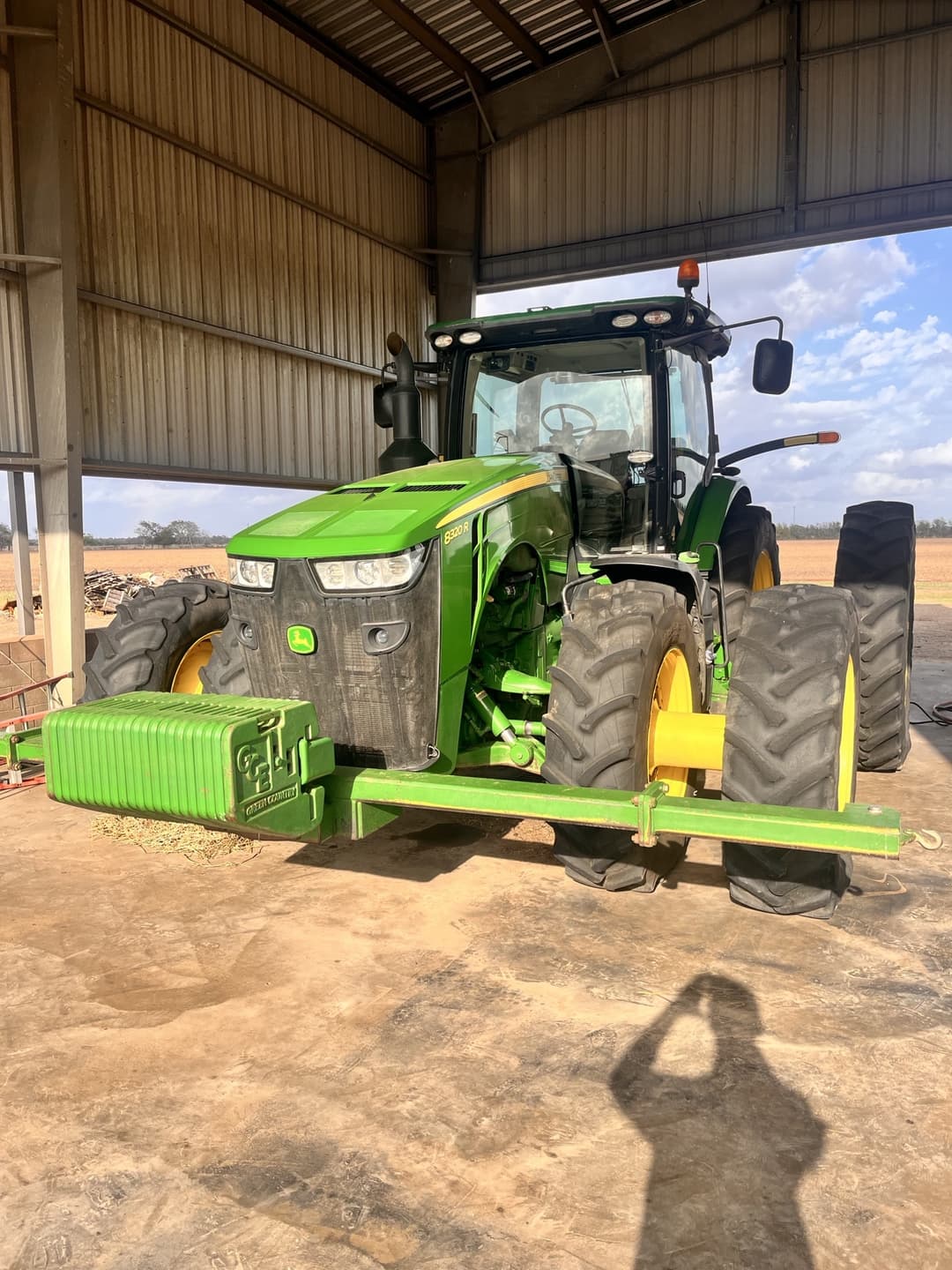 Image of John Deere 8320R Primary Image