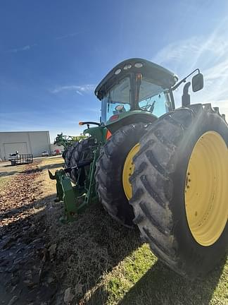 Image of John Deere 8320R equipment image 2