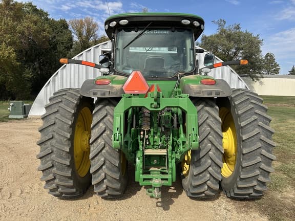 Image of John Deere 8320R equipment image 3