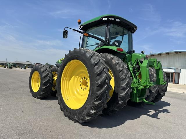 Image of John Deere 8320R equipment image 4