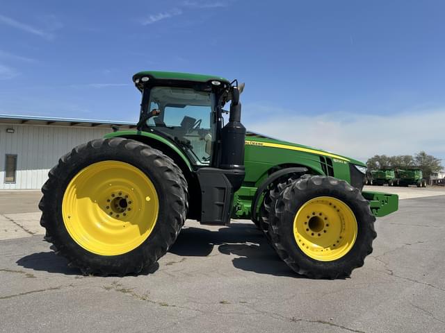 Image of John Deere 8320R equipment image 3