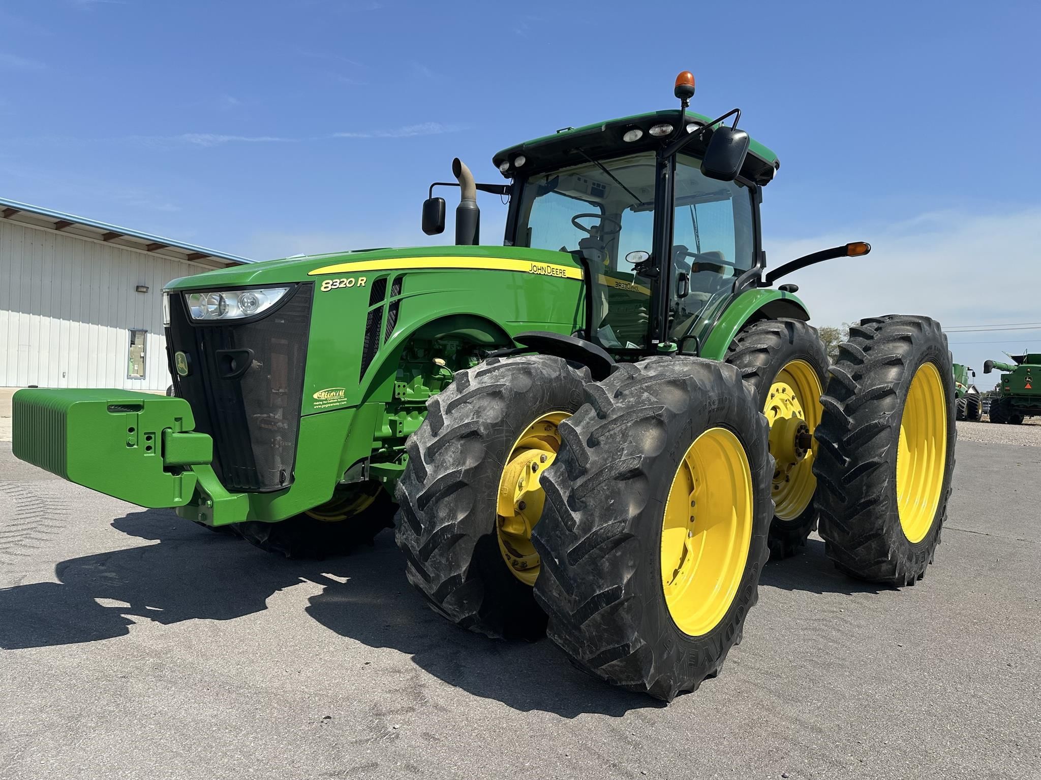 2015 John Deere 8320R Equipment Image0