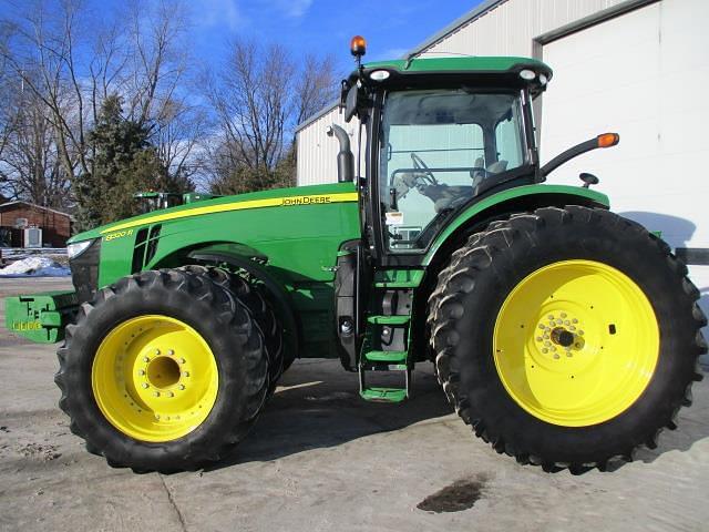 Image of John Deere 8320R equipment image 2