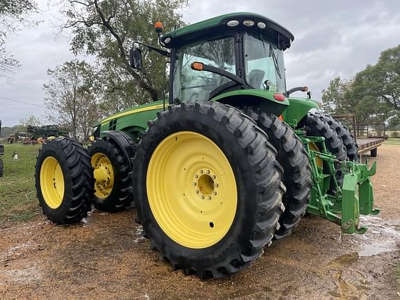 Image of John Deere 8320R equipment image 3