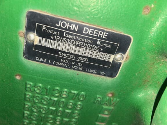 Image of John Deere 8320R equipment image 2