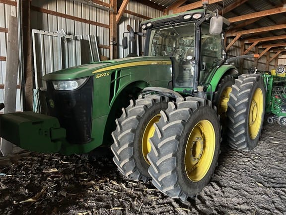 2015 John Deere 8320R Equipment Image0