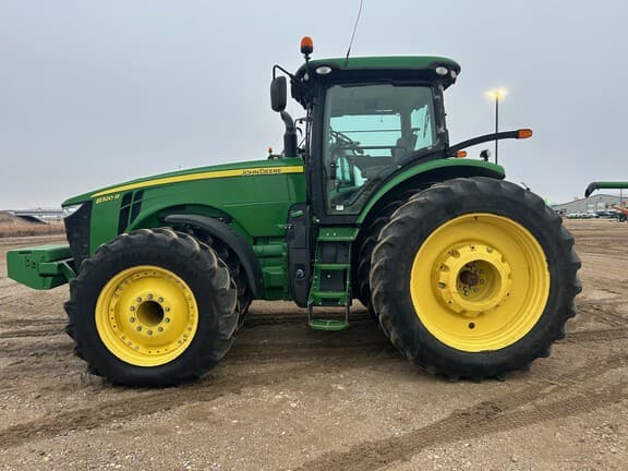 Image of John Deere 8320R equipment image 1
