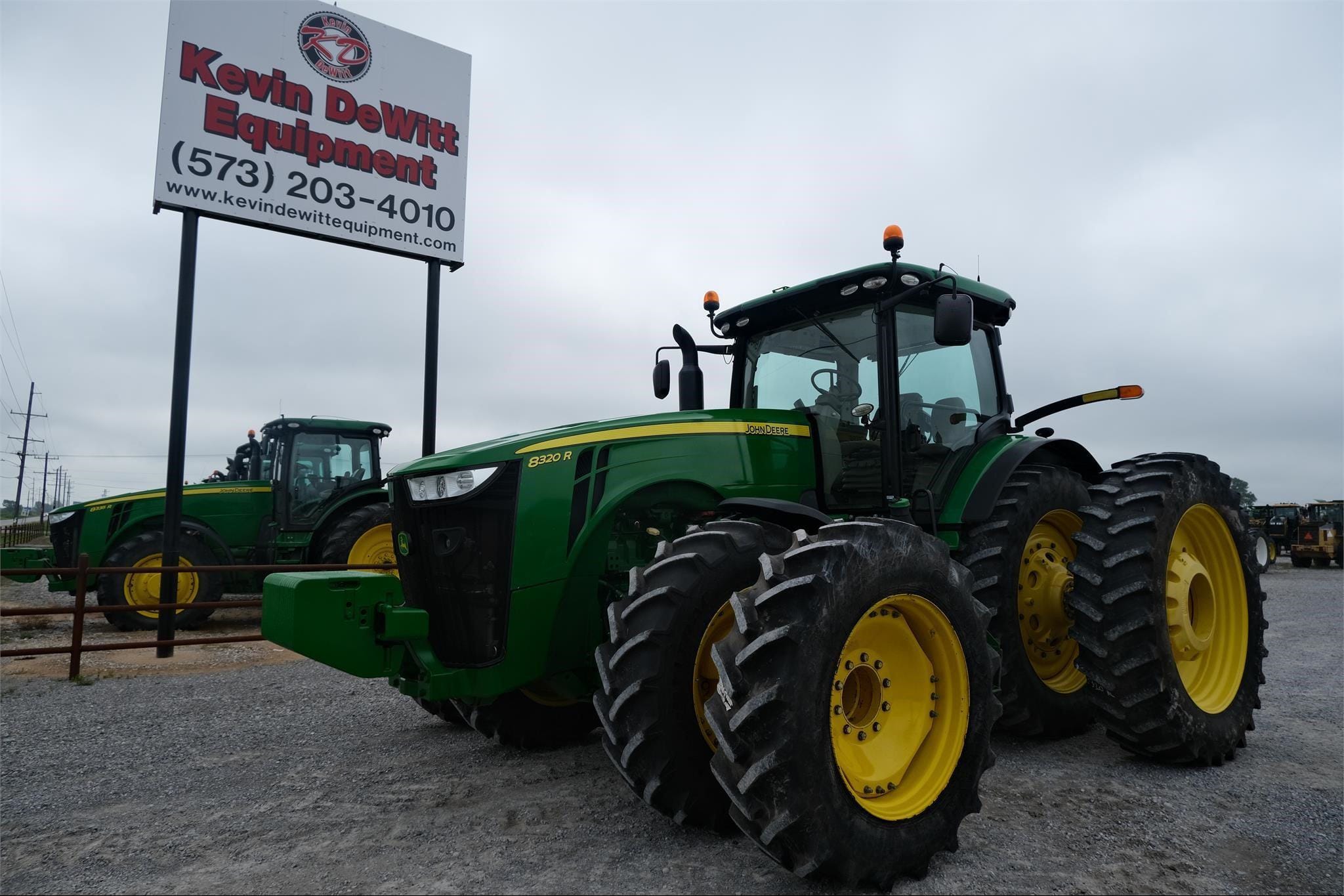 Main image John Deere 8320R