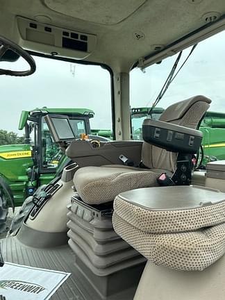 Image of John Deere 8320R equipment image 2