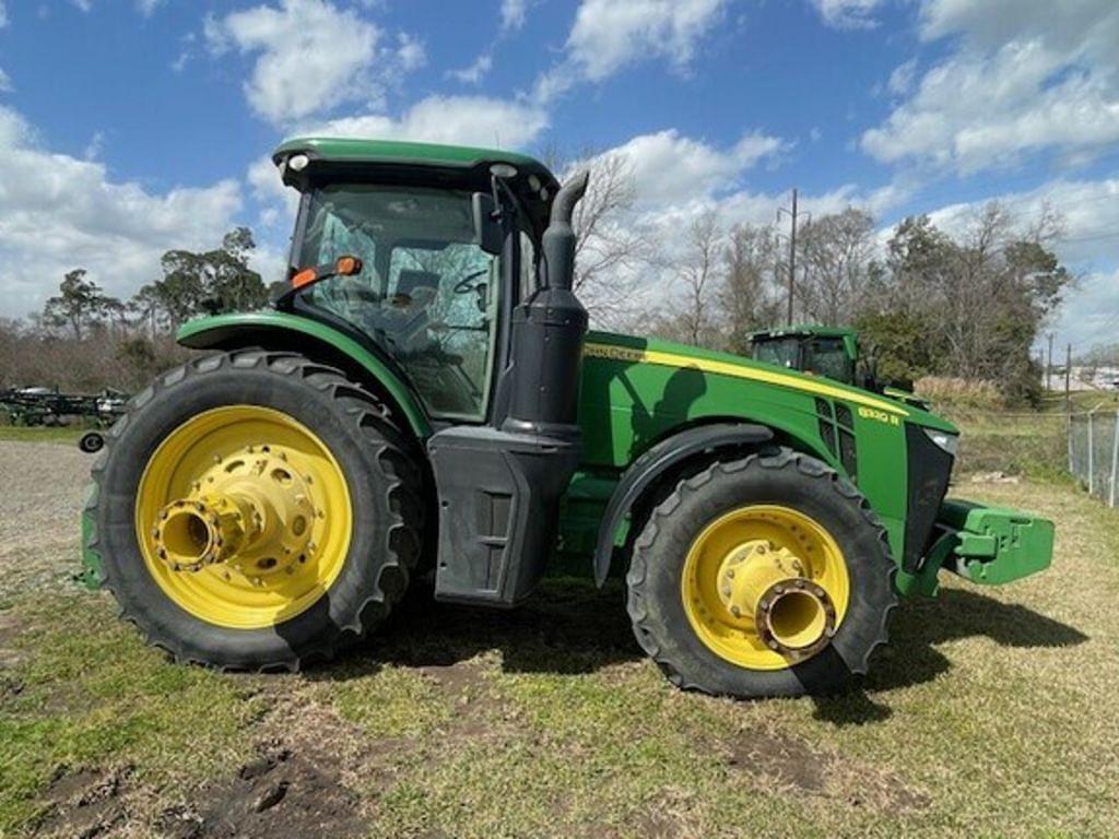 Image of John Deere 8320R Image 1