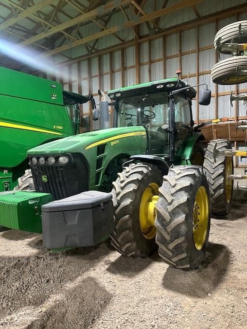 Image of John Deere 8320R equipment image 2