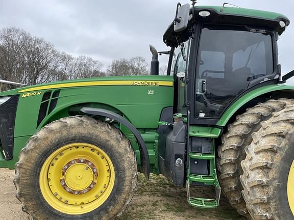 Image of John Deere 8320R equipment image 3