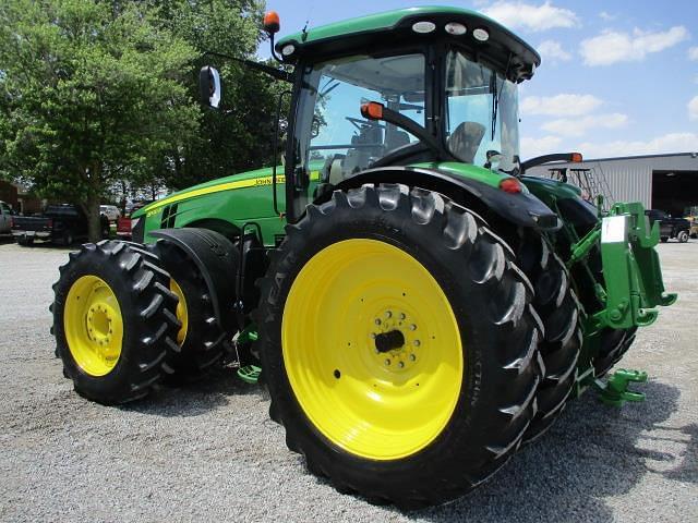 Image of John Deere 8320R equipment image 4